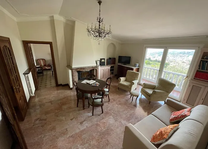 Ferienhaus Oasi Di Pace A 3 Km Dal Mare Imperia