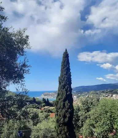 Holiday home Oasi Di Pace A 3 Km/centro. Imperia