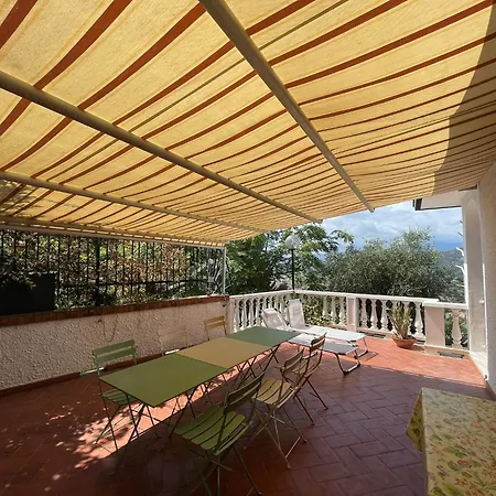 Oasi Di Pace A 3 Km/centro. Holiday home Imperia