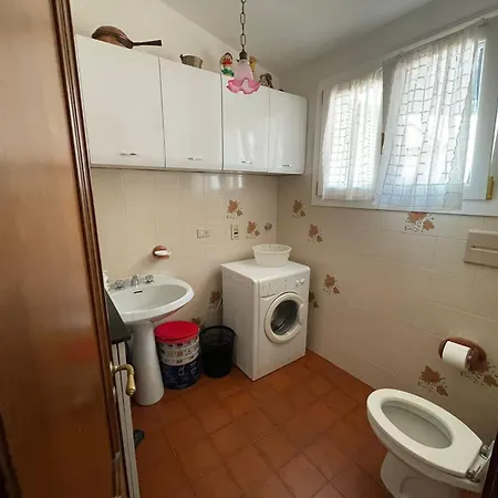 Oasi Di Pace A 3 Km/centro. Holiday home Imperia